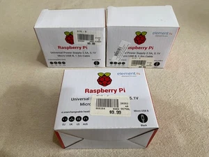 Alimentatore universale Raspberry Pi con adattatori per uso in EU UK US e AUS - Foto 1 di 10