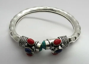 01 Piece Silver Cuff Bangle Tribal  Antique Jewelry Turquoise Coral Hammered  - Picture 1 of 5