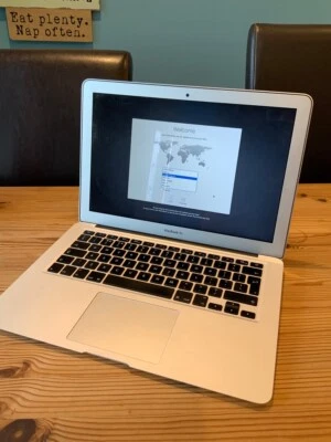 Apple MacBook Air 8BG | Intel Core i5 1.6 GHz | Seller/ Used | 13" - Image 1 of 4