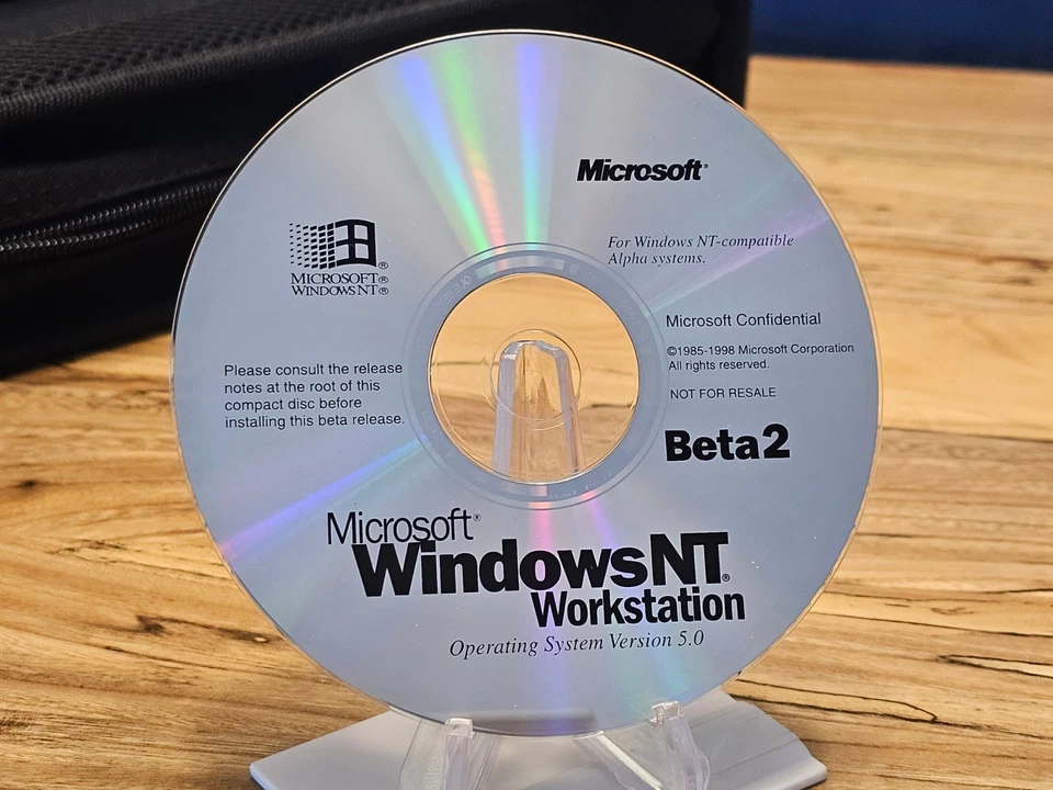 ULTRA RARO: Estación de trabajo Microsoft Windows NT 5 (Win2K) Beta 2 Foto 1 de 1