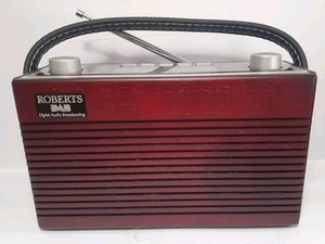Roberts Classic Blutune DAB DAB+ /FM + Bluetooth Radio Retro Wooden Case - Picture 1 of 22