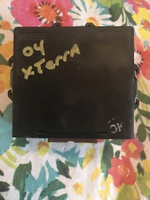 Módulo de control de crucero Nissan Xterra 2001-2004 OEM P/N: 18930-7Z510  Foto 1 de 4