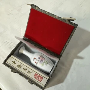 Vintage Chinese Mini Vase in Box Birds & Flowers Porcelain 3” Decor - Picture 1 of 7