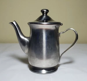 Oneida Creamer Decanter - 18/8 Japan Stainless Steel 5.5 in x 3 in. - Picture 1 of 23