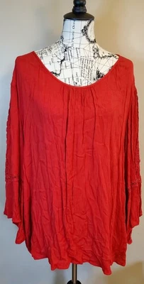 Blusa para mujer Cato talla grande 26/28W roja arrugada manga 3/4 encaje ribete rayón’s Foto 1 de 4
