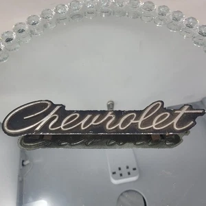Placa de identificación de 9 pulgadas emblema Chevrolet de colección años 60 con logotipo de escritura Chevy Impala etc. - Imagen 1 de 12