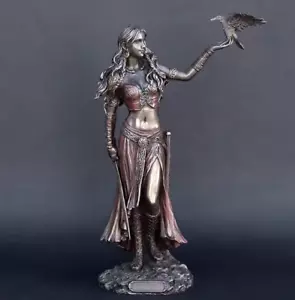 Resin Statues Morrigan The Celtic Goddess Of Battle With Crow & Sword - Picture 1 of 4