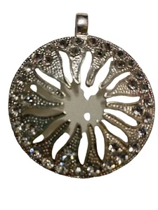 Ciondolo Moda Costume Argento Cerchio Luminoso Charm Bellissimo Strass Scintillante - Foto 1 di 12