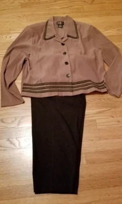 52% de descuento R&K Originals 2 piezas marrón y negro cuello pantalón traje talla 16 terciopelo como Foto 1 de 4