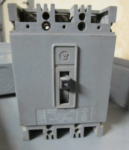 Westinghouse HFB3040L Leitungsschutzschalter 40A 3P 600VAC - Bild 1 von 4