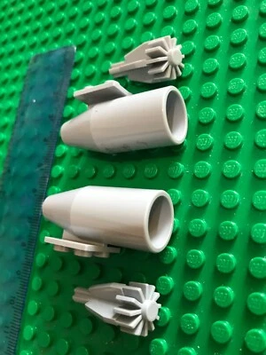 LEGO Aircraft 2 x Large Round Rocket Engine + Turbo Fan Motor LIGHT GREY - Image 1 of 4