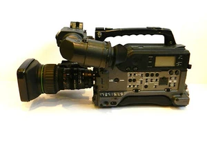 Sony DSR-390 Professional DVCAM Camcorder With Canon Lens YH18x6.7KRS USED - Picture 1 of 6