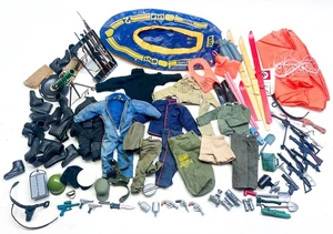 Action Man Lote Trabajo VAM y 40 Ropa Armas y Accesorios - Imagen 1 de 9