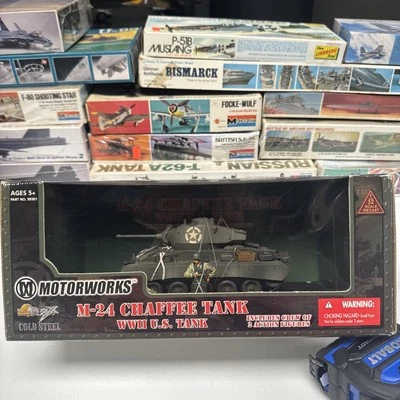 Ultimate Soldier/Motorworks 1:32 M-24 Chaffee Tank W/2 Crewmen - Image 1 of 4