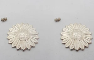 Margherita : Orecchini a lobo in Argento 925 con Fiore Portafortuna - Fiorellino - Picture 1 of 2