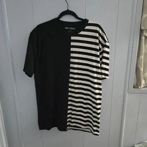 Hot Topic Half Black Half Stripe T-Shirt Size XL – Gothic, Punk, Alt Streetwear - Picture 1 of 3
