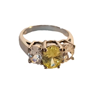 AMAZING OVAL CUBIC ZIRCONIA 3 STONE STERLING SILVER RING SZ. 7 MARKED "JGI" - Picture 1 of 4