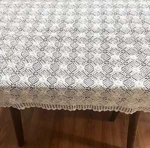 Tovaglia rettangolare vintage, all’uncinetto a mano, design floreale, avorio 75” x 56” - Foto 1 di 10