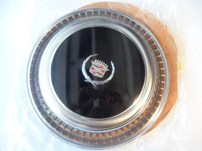 1974 74 1975 75 原装凯迪拉克埃尔多拉多轮毂盖 (1) 黑色修复-很棒 — 第 1/4 张图片