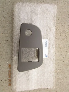 03 - 07 GMC SAVANA FRONT LEFT SIDE MASTER POWER WINDOW SWITCH BEZEL TRIM NEW - Picture 1 of 2