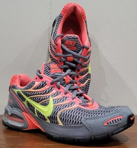 Chaussures de course femme Nike Air Torch 4 pointure 6,5 rose gris surligneur jaune - Photo 1/10
