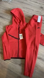 Red Tech Fleece Old Season Full Tracksuit - Picture 1 of 7