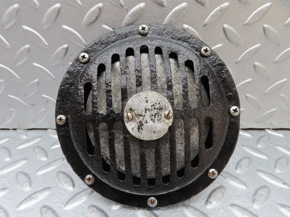 ⚙18317⚙ Mercedes-Benz W111 220SE Coupe Horn Bosch HO/FSA 12/10 — 第 1/4 张图片