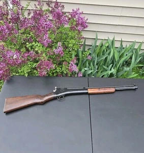 Vintage Early Crosman 101 Pneumatic Pump .22 Cal Pellet Rifle - Picture 1 of 24