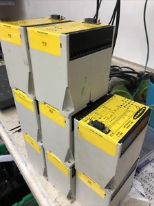 Lot of 8 Banner RS-232 MAC-1 Mini-Array Controller - Picture 1 of 5