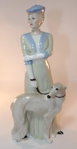 Figura Royal Doulton Reflections 30 cm Dama y Perro HN 3116 Park Parade Excelente - Imagen 1 de 9