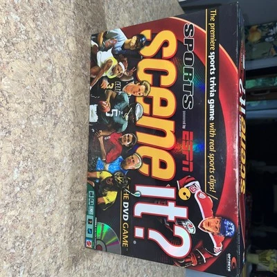 2005 Mattel SPORTS SCENE IT? ESPN DVD Game 🏈⚽️🏀⚾️ Larry Bird Mia Hamm Eagles - Image 1 of 4