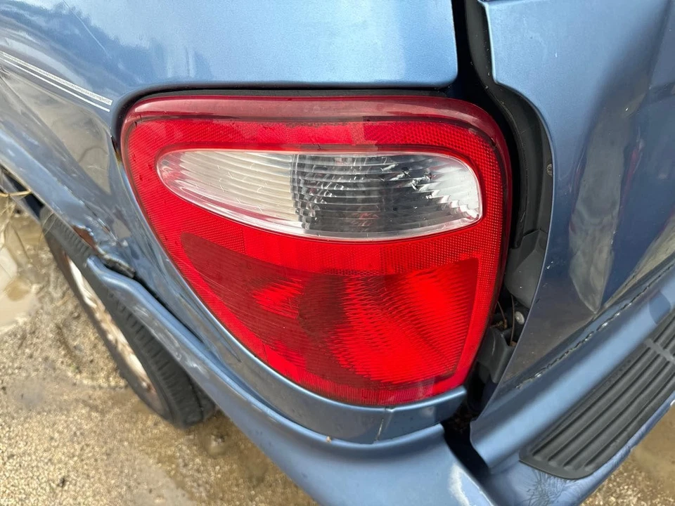 Conjunto de luz trasera izquierda CHRYSLER TOWN CNTRY 04 05 06 07 Foto 1 de 1