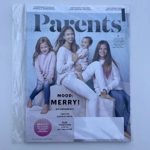 Parents Magazine December 2018 Jessica Alba Mood Merry - Annual Essay - Fun - Bild 1 von 6