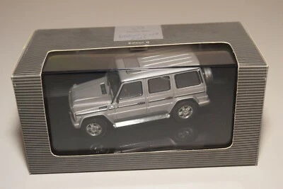 A2 1:43 AUTOART AUTO ART MERCEDES-BENZ CLASSE G CLASSE G GRIGIO METALLIZZATO ... - Immagine 1 di 4