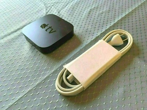 Apple TV (2nd Generation) 8GB Media Streamer A1378 No Remote ~ - Picture 1 of 6