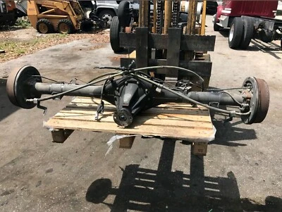 Toyota Tacoma 2015 4x2 eje trasero con portaequipajes 5 orejetas Foto 1 de 3