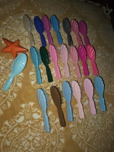 LOTTO di 21 pennelli Barbie vintage e 1 pennello bambola Bratz vintage - Foto 1 di 2