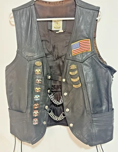 Vintage Harley-Davidson Men’s Leather Vest L Fringe Chains HOG Patches Pins Stur - Picture 1 of 21