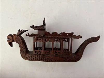 Vintage 13” Barco Dragão de Madeira Esculpido à Mão Intricadamente Esculpido Marcado China - Imagem 1 de 4
