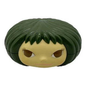 Yoshitomo Nara Gummy Girl Soran-chan scatola portagioie plastica verde 6,7 in larghezza 2006 - Foto 1 di 11