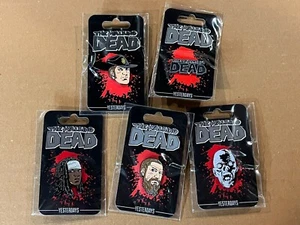 IERI Spilla Skybound The Walking Dead nuova lotto di 5 logo Rick Michone - Foto 1 di 1
