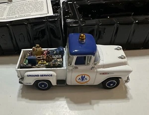 Matchbox 1957 Chevy Pick Up Maßstab 1:43 Die Cast American Airlines YIS 04-M - Bild 1 von 10