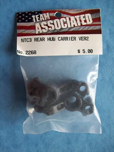 VINTAGE TEAM ASSOCIATED 2268 REAR HUB CARRIER VERSION 2 NTC3 ASC2268 NIP - Picture 1 of 1