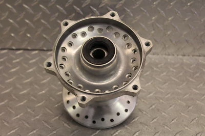 Yamaha V Star 650 XVS650A 2000 clásico buje de rueda delantera Foto 1 de 4