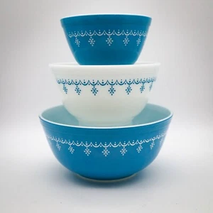 Vtg Pyrex Snowflake Blue Garland Nesting Mixing Bowls Set of 3 401 402 403 1970s - Picture 1 of 8