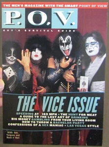 P.O.V. Zeitschrift mit Kuss auf Cover Werbung 4" x 6" Postkarte - 1997 - Bild 1 von 2