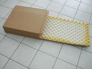 10 X CARDBOARD BOXES WITH FOAM MAIL PACKAGING 40 X 36 X 10cm (F) - Picture 1 of 3