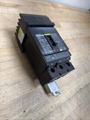 SQUARE D JJA36200 JJA I-LINE 3 POLE 200 AMP 480v POWER PACT CIRCUIT BREAKER - Image 1 of 4