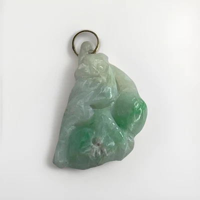 Colgante de jade tallado natural asiático vintage 4 g jadeíta verde y blanca 14 k Foto 1 de 4