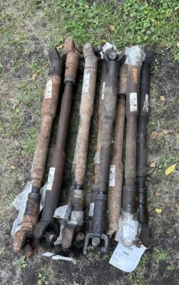 Chevrolet Silverado K1500/2500/3500 1995-99 eje de transmisión delantero 26057959 DAT Foto 1 de 2